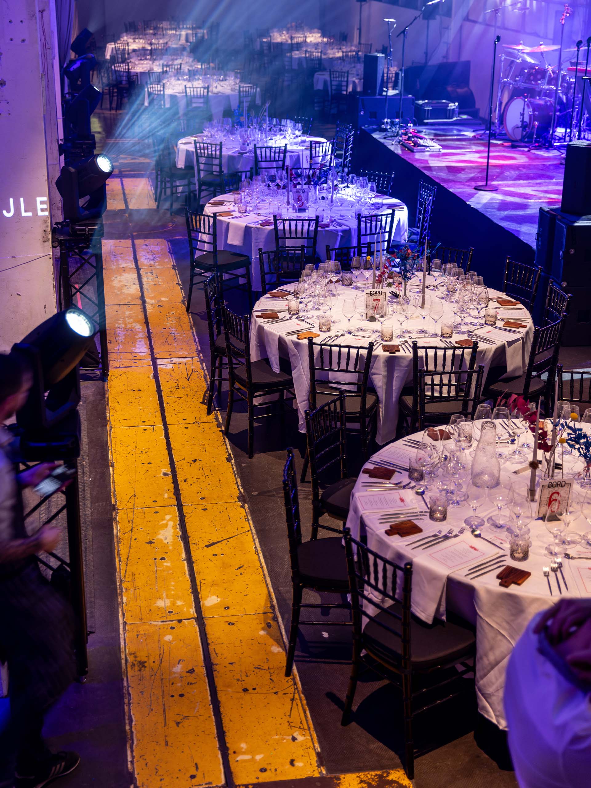 bruun-hjejle-galla-pressen-1920x2560_0003_Bruun&Hjejle_nytårsfest_Trykken_26.01.24-21